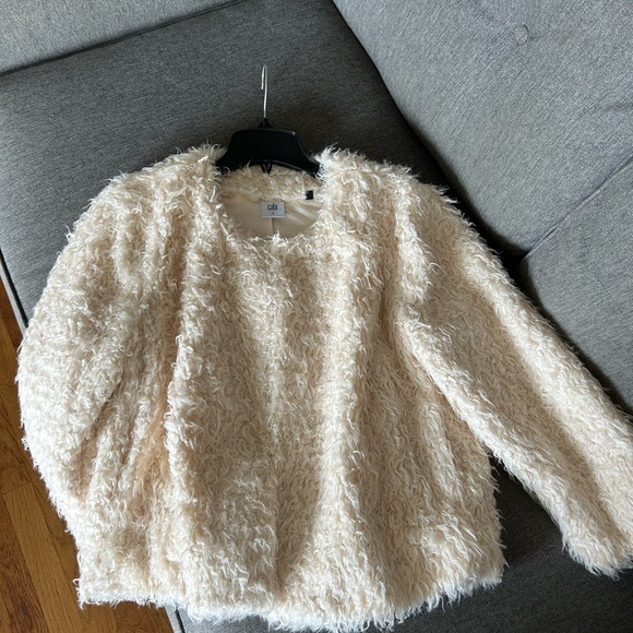 CAbi Cream Textured Jacket, faux fur. - Picture 2 of 5
